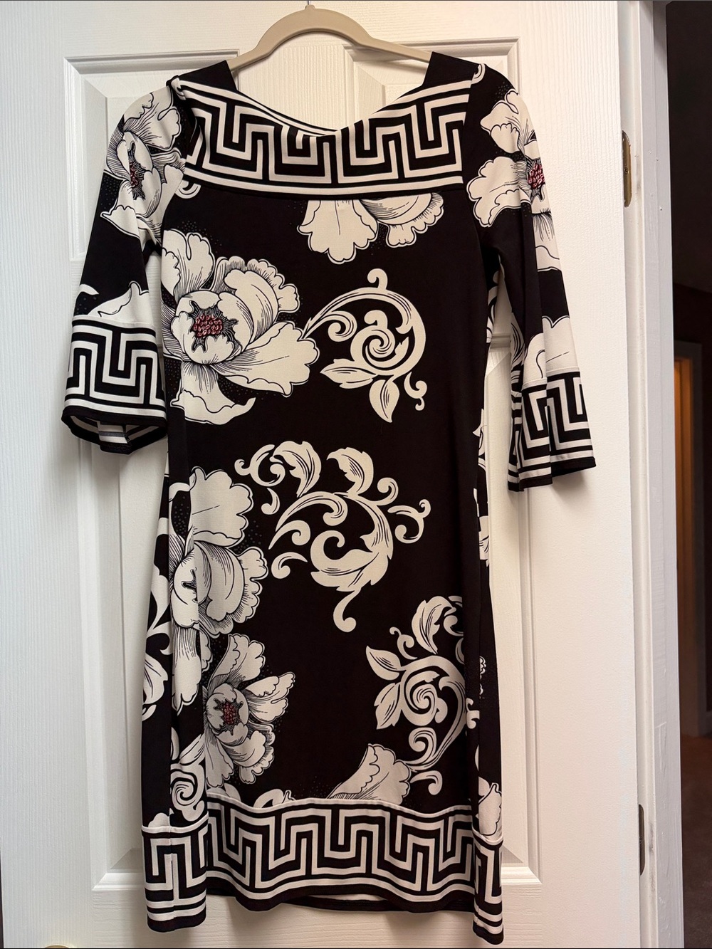 White House Black Market Black and White Floral Long Sleeve Dress